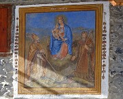 09 Affresco con Madonnina e Santi